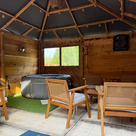 Bed & Breakfast Le Trésor De Jr , Privatif Et Piscine